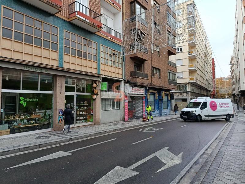Foto 3582af88-5b62-41d3-8885-edf248d84b06. Lloguer local comercial a Centro Valladolid