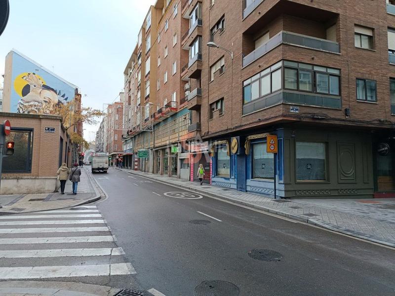 Foto fec24134-ad5e-4d83-ab55-33dcc52a4e28. Location local commercial dans Centro Valladolid