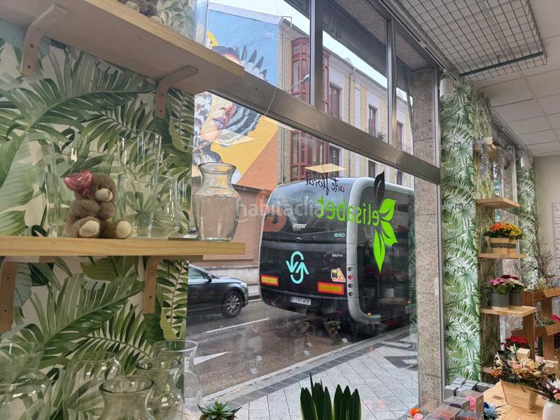 Foto 679cfc3c-5786-40d4-9753-aea367f70d43. Traspàs local comercial a Centro Valladolid