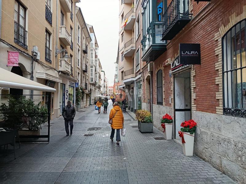 Foto 0b53da75-d745-4143-97b8-cbf2dd613a92. Affitto locale commerciale in Centro Valladolid