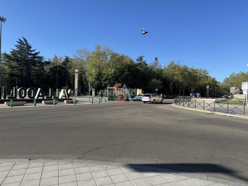 Foto ff51fad8-ae26-4783-9376-fc1c82b54eab. Alquiler local comercial local en alquiler en centro, 3 dormitorios. en Valladolid