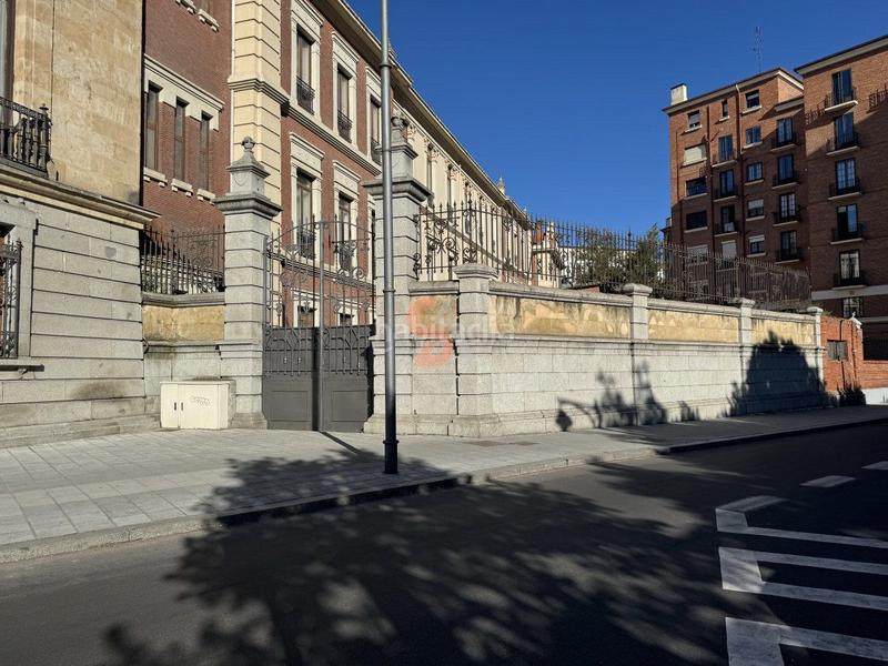 Foto 43337d58-0eb7-4587-8870-135bb920ad85. Rent business premise in Campo Grande Valladolid