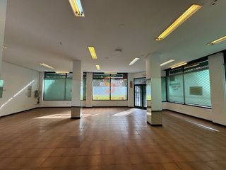Local Comercial  Linares. Local en venta en semicentro, 2 dormitorios.