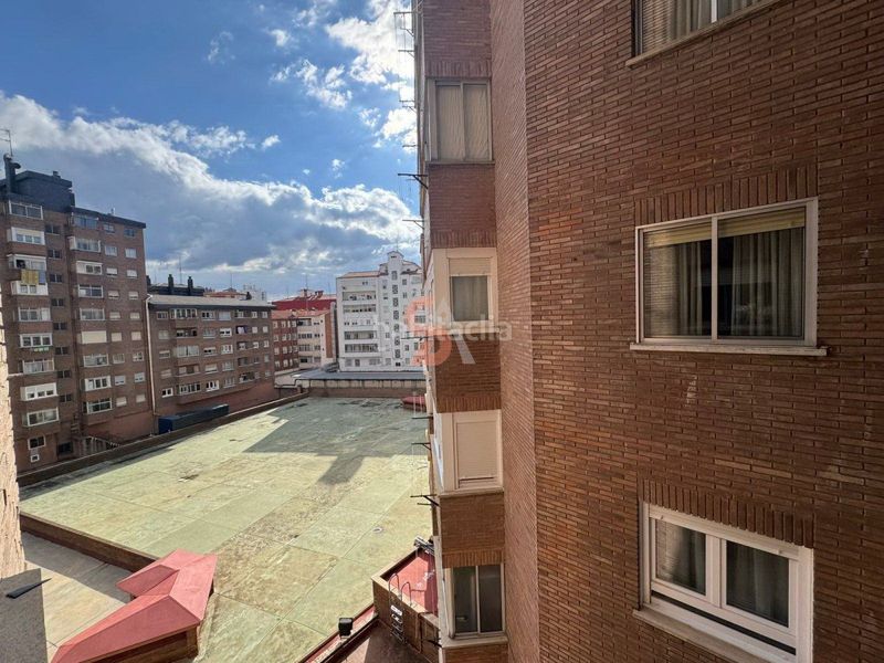 Foto f58052d8-13c8-4e1d-ac3c-5d1b0f23214a. Pis amb calefacció aparcament a Campo Grande Valladolid