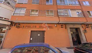 Local Comercial  Cistérniga. Local en venta en centro, 5 dormitorios.