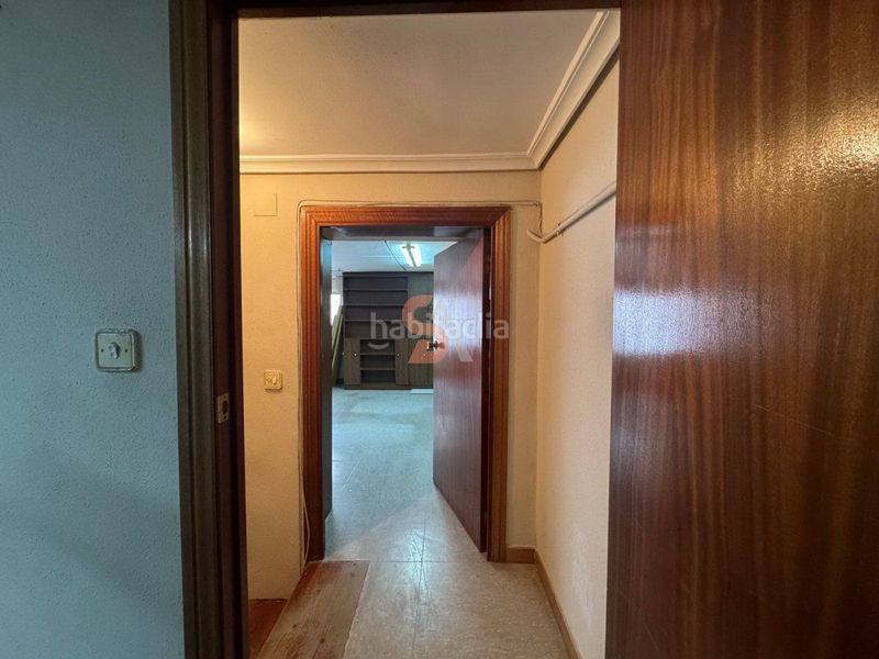 Foto c3fcc68c-10b3-4b7e-a9b0-7379bf58691a. Local comercial a Circular Valladolid