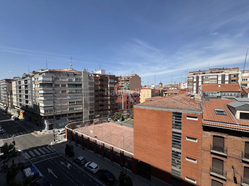 Foto e6ea927c-e201-44d9-9fd9-58265722085b. Pis amb calefacció aparcament a Caño Argales Valladolid