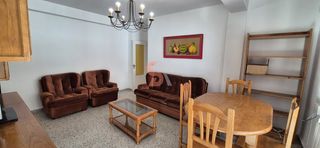 Rent Flat  Peña de francia. Piso en alquiler en semicentro, 4 dormitorios.