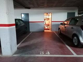 Lloguer Aparcament cotxe a Eixample Sud-Migdia. Parking en alquiler