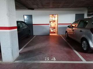 Location Parking voiture à Eixample Sud-Migdia. Parking en alquiler sin trastero