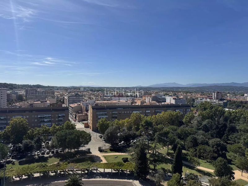 Foto 0bcb6e9d-622a-4c0e-aae8-6ce7d417b5bb. Pis amb calefacció aparcament piscina a Eixample Sud-Migdia Girona