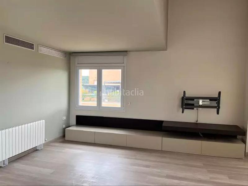 Foto 21680e04-5d32-4eda-85fc-b62d0630d436. Pis amb calefacció aparcament piscina a Eixample Sud-Migdia Girona