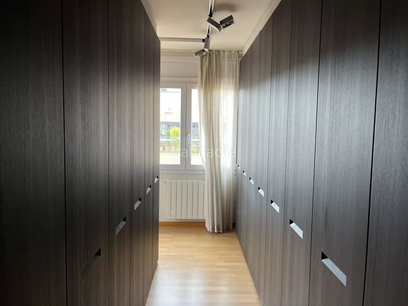 Foto 2900b6fe-9e72-4586-90a6-656b7a60d42f. Pis amb calefacció aparcament piscina a Eixample Sud-Migdia Girona