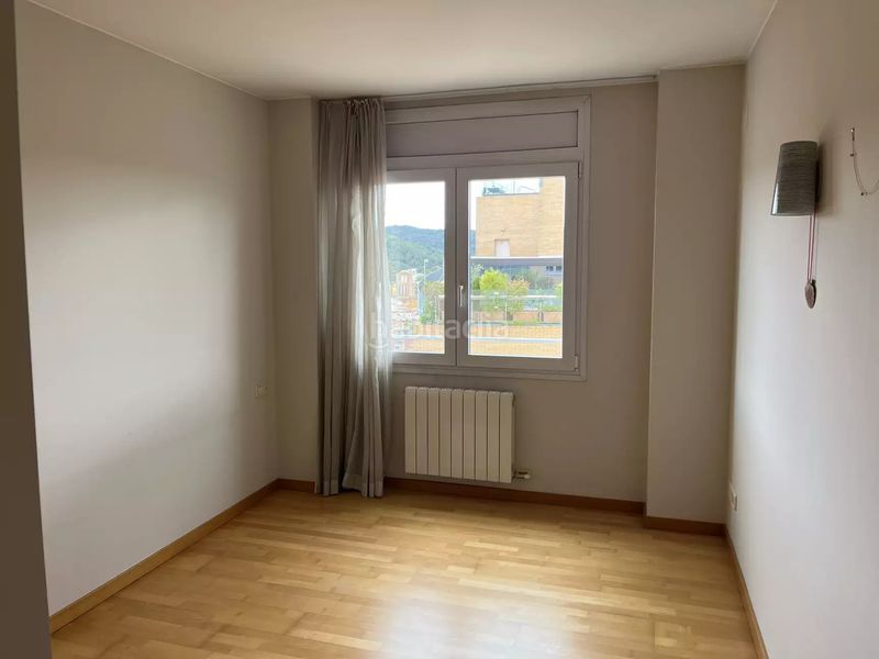 Foto 5a934e2d-5f33-4f78-a0d5-44941215d2d5. Pis amb calefacció aparcament piscina a Eixample Sud-Migdia Girona