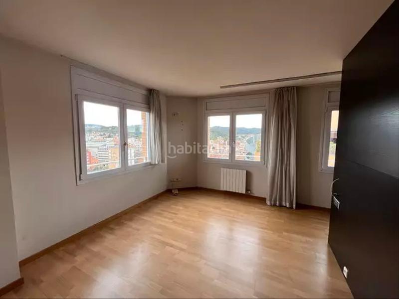 Foto 94e18dc2-465d-4df9-911c-ef124eb90a16. Pis amb calefacció aparcament piscina a Eixample Sud-Migdia Girona