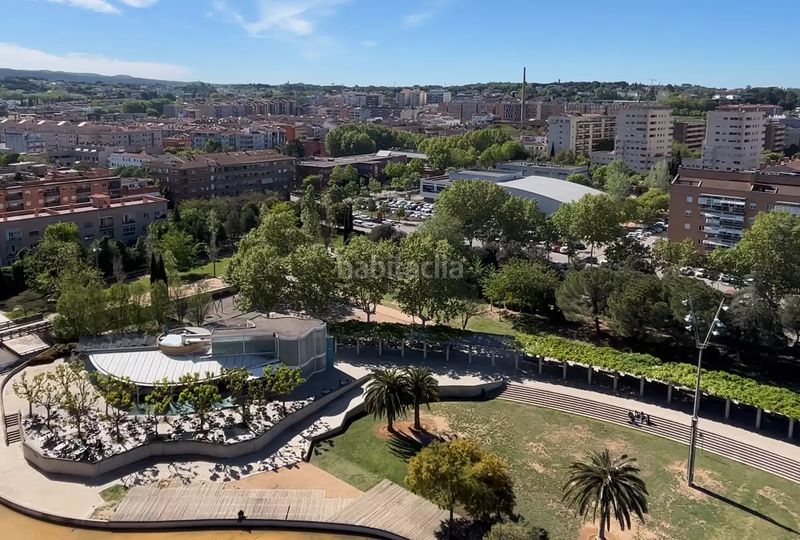 Foto 97927ba9-1d84-4407-bd66-b315059846b3. Pis amb calefacció aparcament piscina a Eixample Sud-Migdia Girona