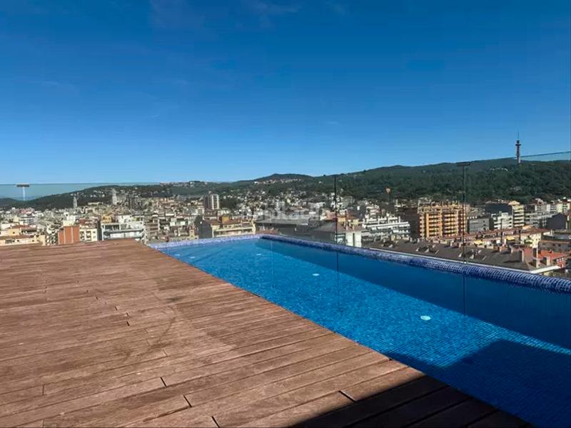 Foto b665ec9d-2508-4066-8f72-9964414edaac. Pis amb calefacció aparcament piscina a Eixample Sud-Migdia Girona