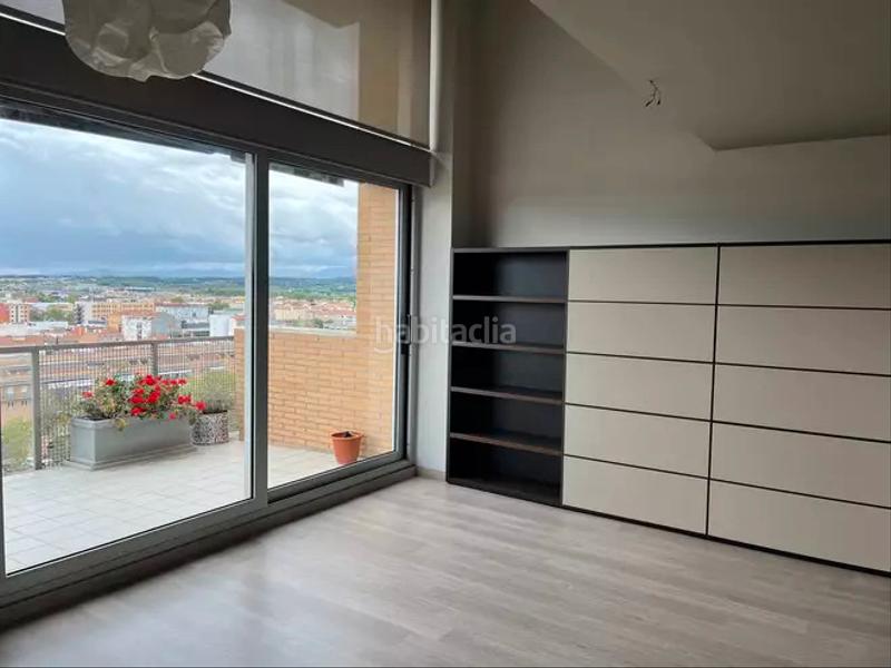 Foto cb200554-7b11-4cff-8e5a-6b82c0aeec59. Pis amb calefacció aparcament piscina a Eixample Sud-Migdia Girona