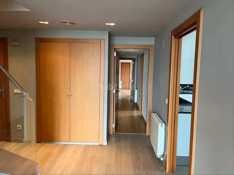 Foto cecaa6f2-b8bc-43b3-8f22-9c3d1490f5d7. Pis amb calefacció aparcament piscina a Eixample Sud-Migdia Girona