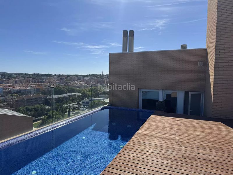 Foto dc10d545-7da9-41df-9326-a958345d5383. Pis amb calefacció aparcament piscina a Eixample Sud-Migdia Girona