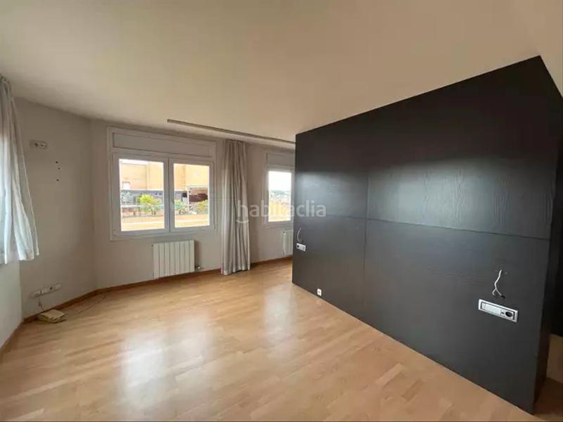 Foto e25a07a9-33e9-4f50-8cd3-6943568dec02. Pis amb calefacció aparcament piscina a Eixample Sud-Migdia Girona