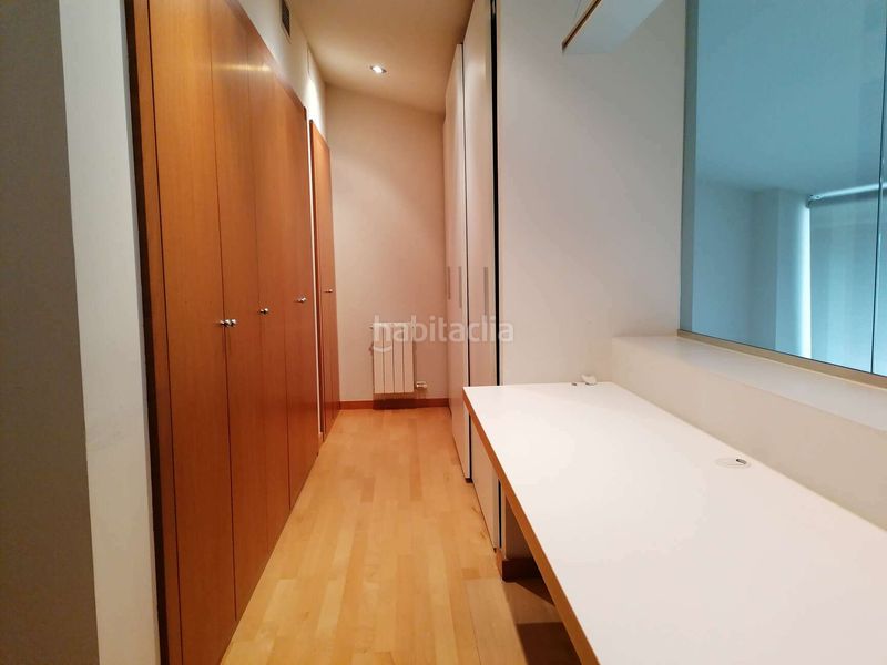 Foto f3da2eea-240e-46eb-9463-21b4e59c9667. Pis amb calefacció aparcament piscina a Eixample Sud-Migdia Girona