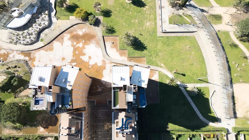 Foto fa48a57f-2aaa-4adf-a598-d0b8673c7408. Pis amb calefacció aparcament piscina a Eixample Sud-Migdia Girona