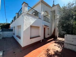 Maison à Colera. Planta baja en la urbanización sant miquel de colera