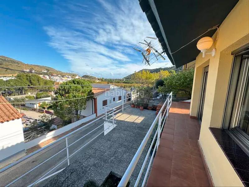 Foto 3c4f435c-d2d6-4587-87b4-a6a219791cce. Casa  pareada con amplia terraza en Colera