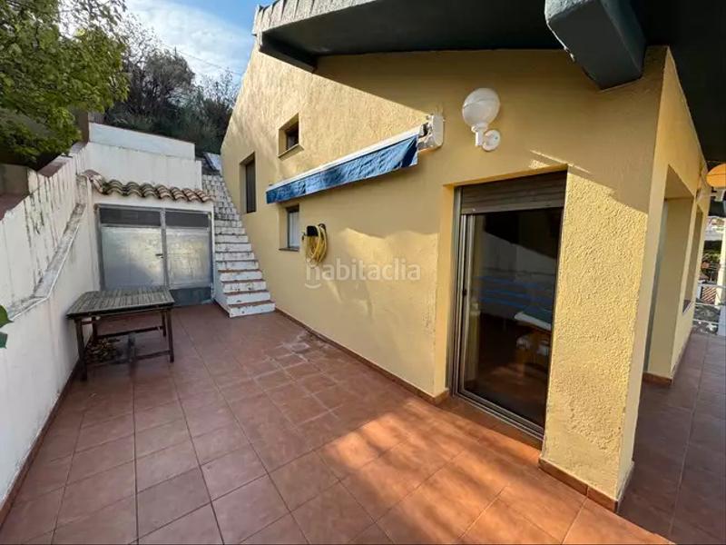 Foto bde03d73-2531-4818-b834-bceae2057783. Casa  pareada con amplia terraza en Colera