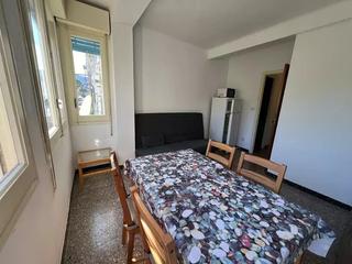 Appartement à Francesc ribera 33. Piso de dos habitaciones en el centro de colera