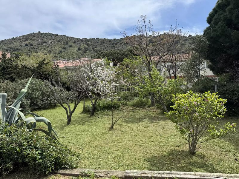 Foto c33476fa-dcb2-4e71-b1d8-350eba1e4f4c. Casa a Colera