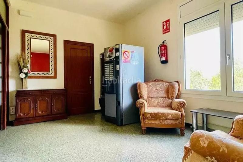 Foto 5cde82ee-fe7e-4d3e-bd5b-ff52d7b24090. Masia amb piscina a Pont de Molins