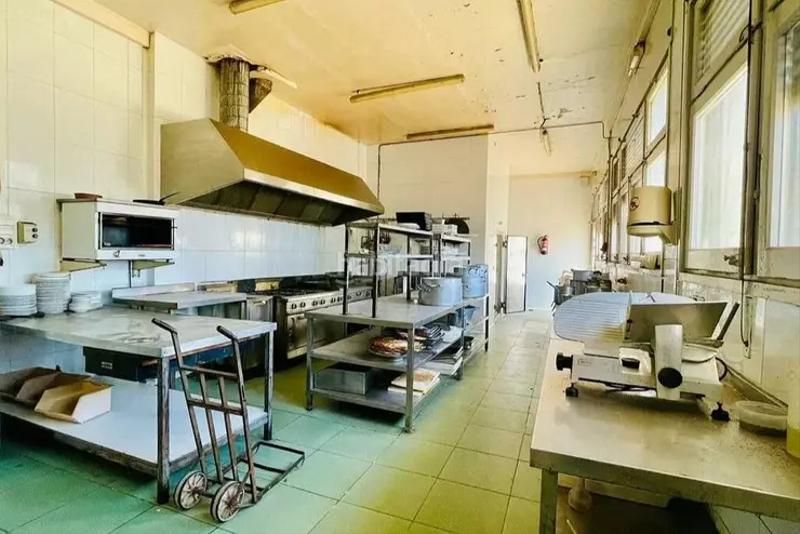 Foto a26244f3-62fa-4cd3-ab44-a296272d2abf. Masia amb piscina a Pont de Molins