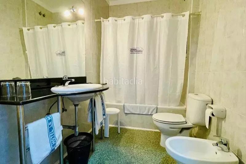 Foto cc5e8d33-bd2d-4e7e-8342-d7c1759c7fe0. Masia amb piscina a Pont de Molins