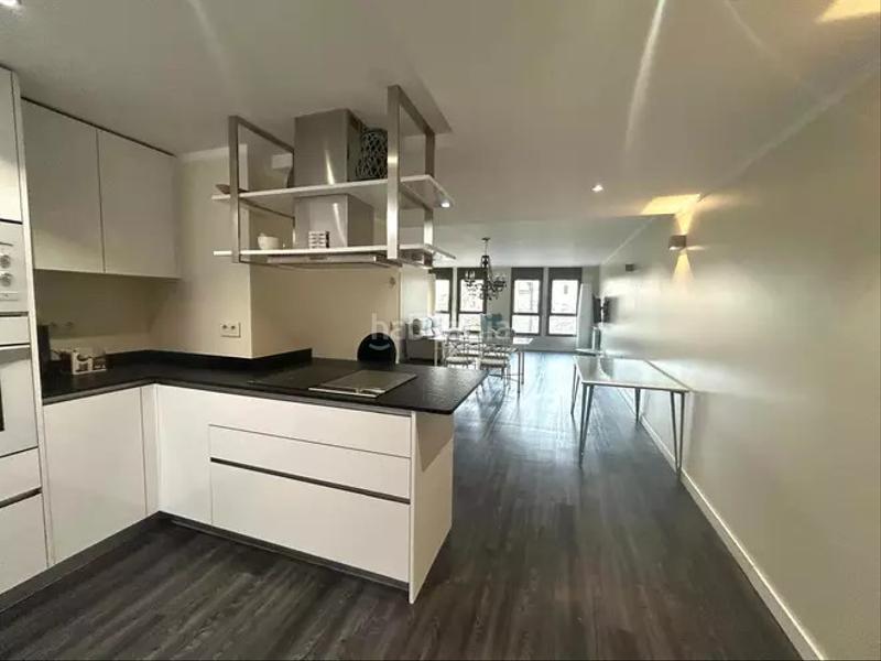 Foto 78946dea-87ec-49f6-8ace-b3e718f55271. Rent flat with heating in Centre-Barri Vell Girona