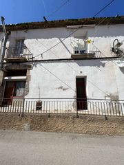 Casa a Colera. Vivienda a reformar con muchas posibilidades en el pueblo