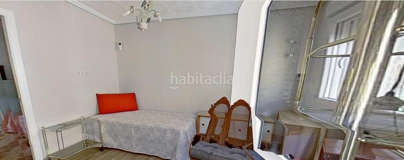 Foto 9c8ea14b-f235-4a02-9a5f-dc209fa0c89f. Piso en calle padre pedro velasco 2 piso reformado a pasos de la playa de la malvarrosa en Valencia