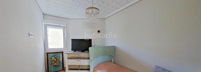 Foto b73cd04c-6e47-4b49-936b-1183e4bba582. Piso en calle padre pedro velasco 2 piso reformado a pasos de la playa de la malvarrosa en Valencia