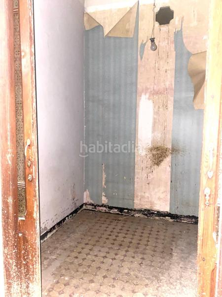 Foto 4d9ceb51-8464-40c1-8dd8-d4793d184e0f. Casa en calle del padre luis navarro 236 casa en el cabañal de tres plantas para inversión en Valencia