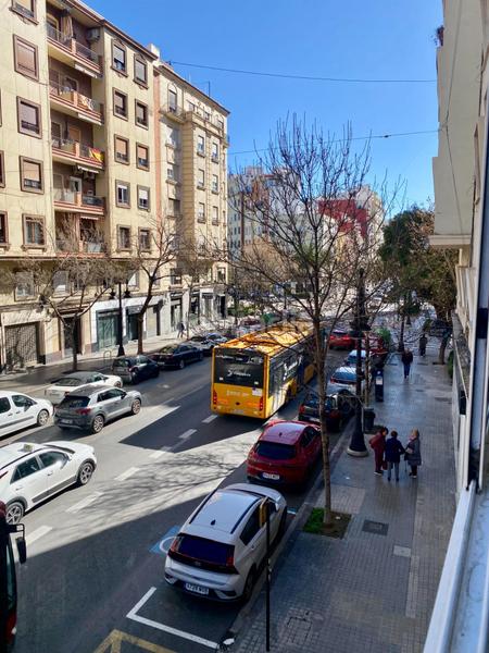 Foto 1f781774-80e6-462b-9ca0-46d3ac413388. Piso vivienda con terraza en venta zona de Arrancapins! en Valencia