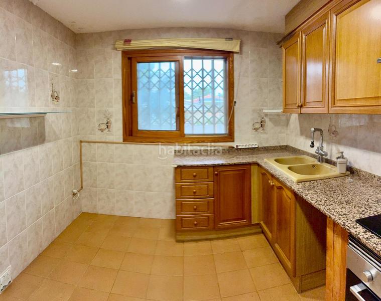 Foto 1b6c3043-a41a-40cb-a90e-1ac10b204a84. Casa adossada amb aparcament a Pla dels Aljubs Pobla de Vallbona (la)