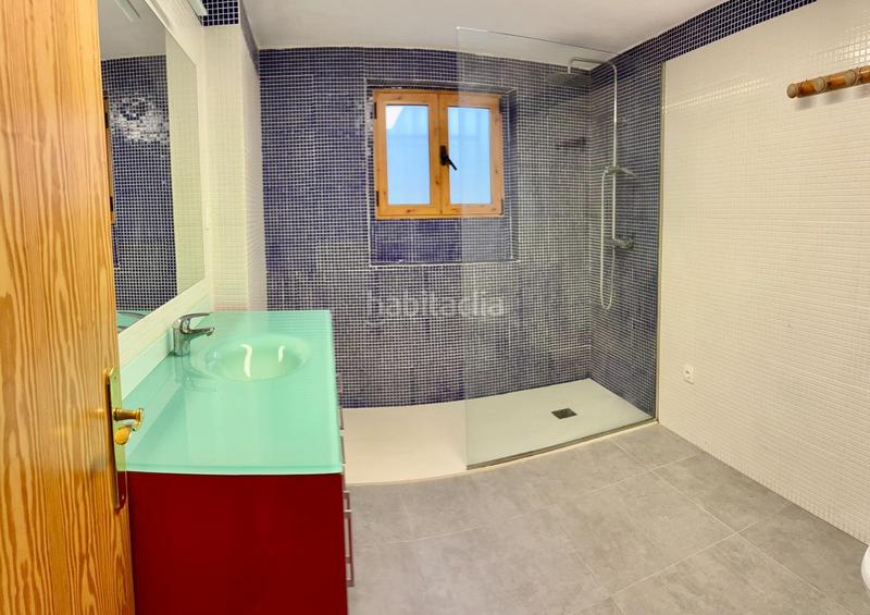 Foto 6a4aa3b7-4e6f-46e4-b25f-96bcb08af165. Casa adossada amb aparcament a Pla dels Aljubs Pobla de Vallbona (la)