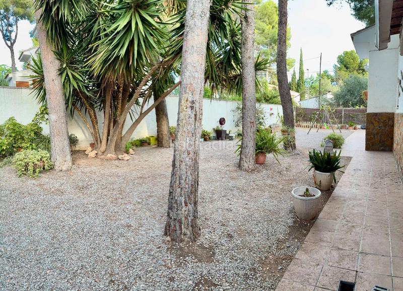 Foto ed5d2d80-1e66-4e1f-9684-adba560bdaa6. Casa adossada amb aparcament a Pla dels Aljubs Pobla de Vallbona (la)