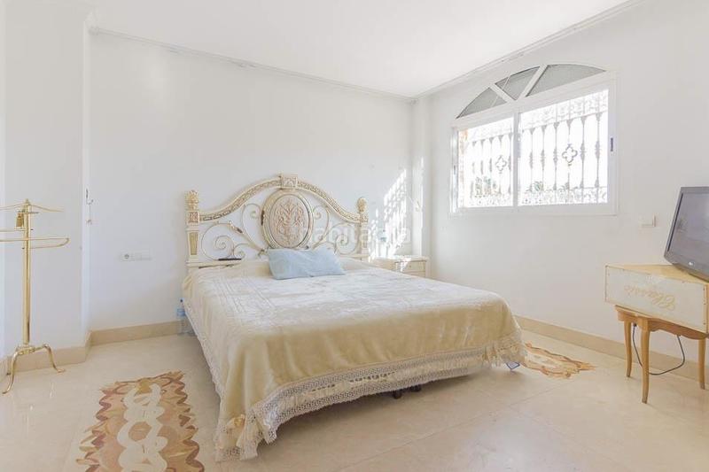 Foto 0d832e93-9d96-4cd3-8396-0124b77d614a. Chalet mit parking in Natzaret Valencia