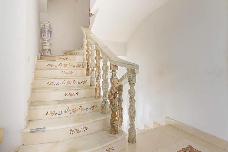 Foto 37d3ed9a-6c18-4400-bebc-82bbcec77328. Chalet mit parking in Natzaret Valencia