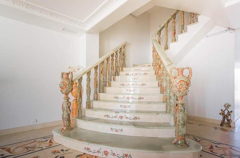 Foto 3f1d685e-8c65-4751-853b-0e52157a09a1. Chalet mit parking in Natzaret Valencia