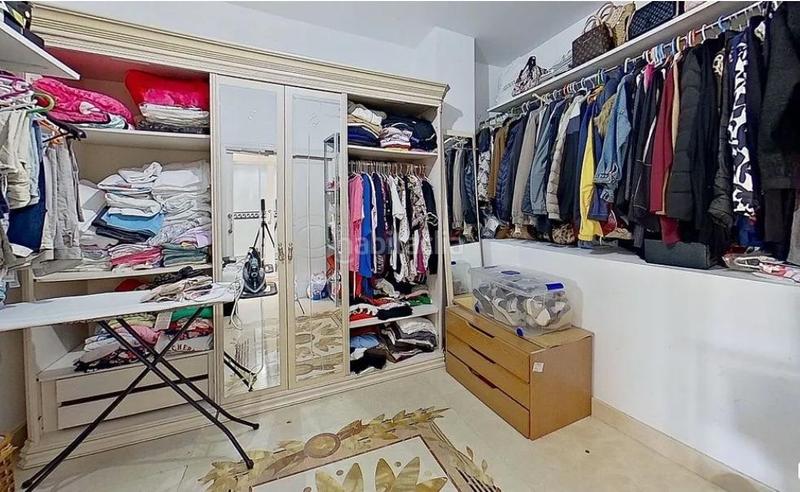 Foto 8c1f58c9-580b-4a9e-b3ca-00ad691a7da6. Chalet mit parking in Natzaret Valencia