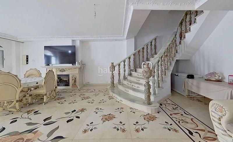 Foto fb34a2e3-fc8a-4970-949b-cff3b2add42c. Chalet mit parking in Natzaret Valencia