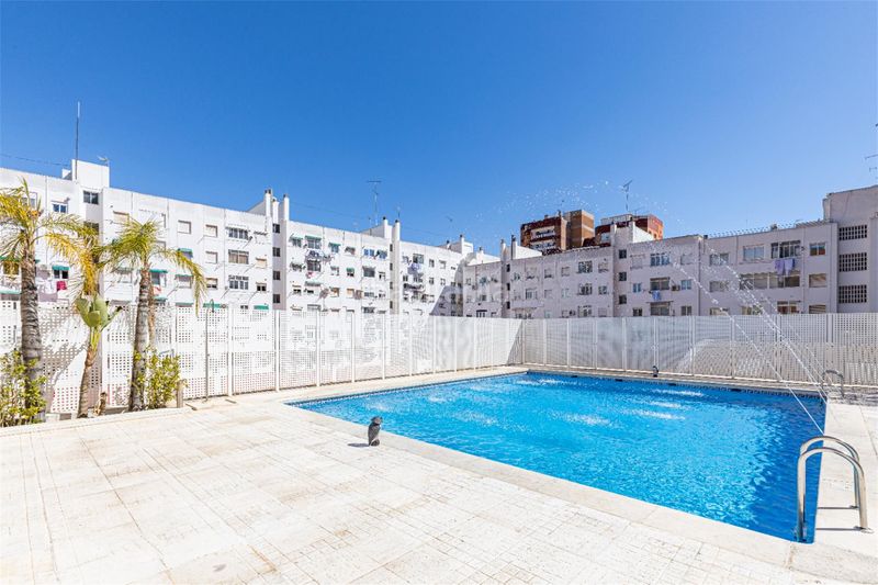 Foto 3cc21ed0-fd78-4a45-9b39-bc3a73cb32bb. Etagenwohnung 160m<sup>2</sup> in avenida reina victoria eugenia 2 in Cartagena